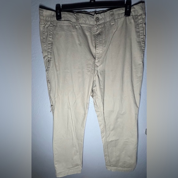 Duluth Trading Co Other - Men's DuluthFlex Ballroom‎ Khaki Pants. 40x32.